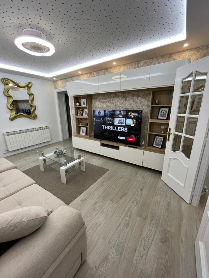 Apartamentos C&E Haro Extérieur photo